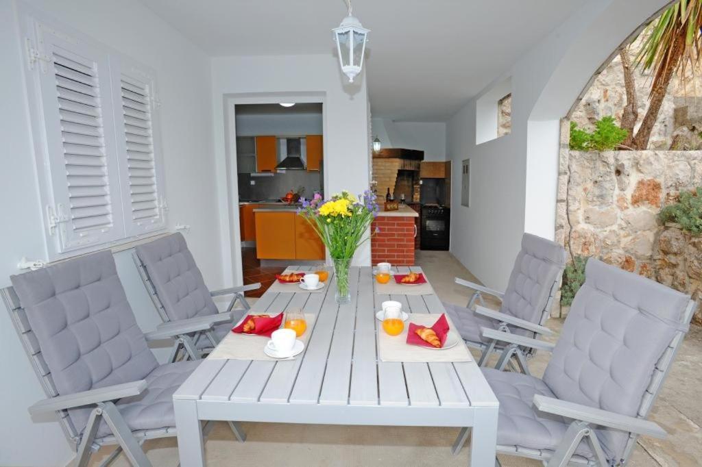 Holiday Home Odiseja Слано Экстерьер фото